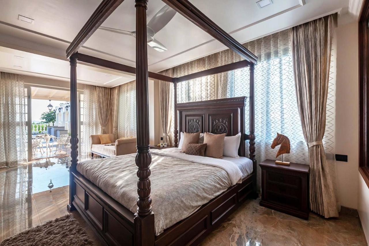 Stayvista's Lake La Vie: Tranquil Lakeside Villa with Pool and Farmland Views Nashik Exterior photo